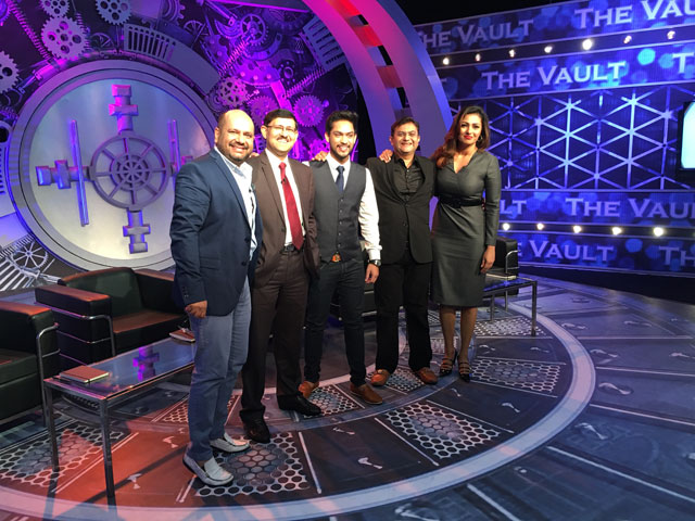 5 Investors, 50 Entrepreneurs, Instant funding