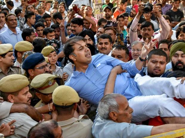 sealing protest , lajpat delhi Abhishek Dutt