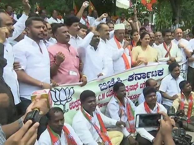 Karnataka Assembly Election 2018 Karnataka poll 2018 Bharatiya Janata Party BJP Congress Gundu Rao Karnataka Congress president Unnao rape case yogi Adityanath UP CM BJP State General Secretary N Ravikumar, yeddyruppa Siddaramaiah BJP ML
