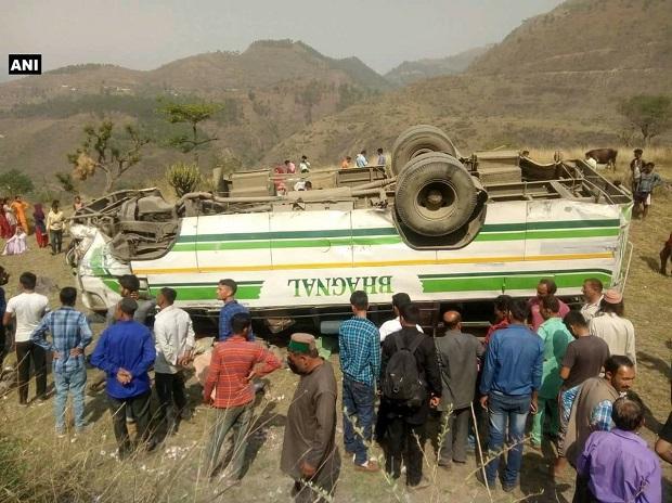 14 killed in two separate road accidents in Himachal