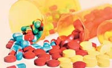 Cipla extends fall post June quarter results
