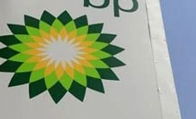 BP steps up spill payments protest with ad campaign