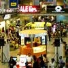 Malls, web steal traditional retailers' Diwali spark