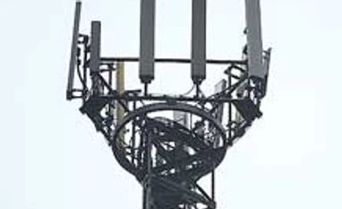 PMO backs Pitroda's spectrum use views