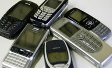 India pushes for local language script on feature phones India pushes for local language script on feature phones