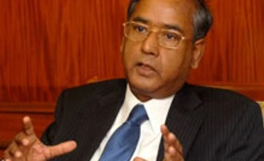 Keep fee within limits or face action, Sebi warns MF players