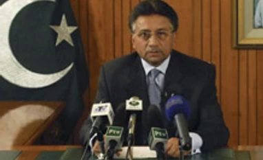 Musharraf arrested over 2007 decree