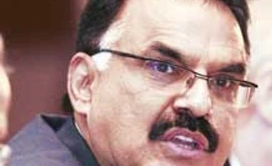 FinMin not contemplating more import curbs to tame CAD