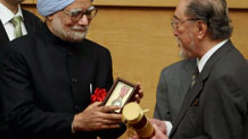 Manmohan Singh,Noburu Karashima,Padma Shri