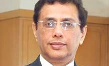 SBI MF edges back from the brink