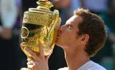 Murray wins Wimbledon title, ends UK's 77-year agony