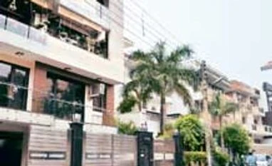 Letting out your apartment as hostel or serviced flat?