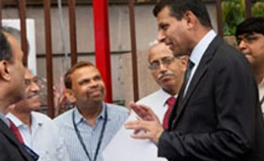 Confident of overcoming challenging environment: Rajan