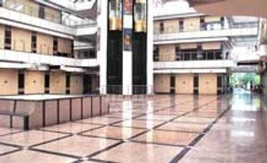 A'bad mall vacancy drops marginally in Q2 of 2013