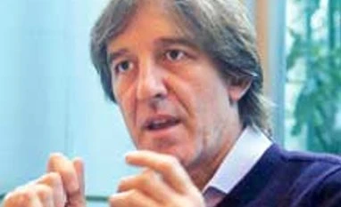 E-retail is about providing access, not speed and prices: David R Bell