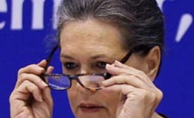 Opposition to strategise on parliament session at Sonia's Iftar on July 13