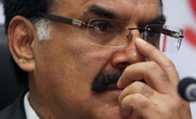 Government to borrow Rs 3.68 lakh cr in first half of FY15