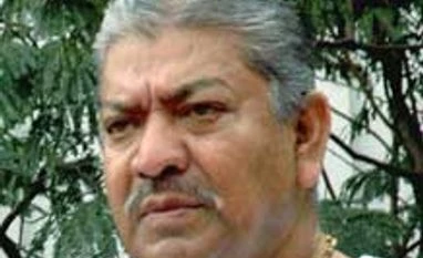 Disagree with some matters but no problem with Mamata govt: Somen Mitra