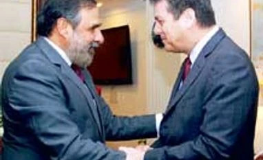 India lauds Doha revival as WTO pushes through package