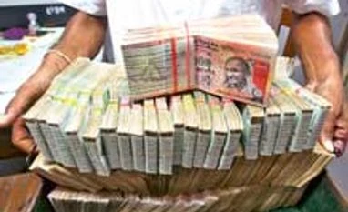 Fund raising via debt placement dips 25% to Rs 1.22 lakh crore