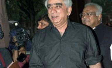 Jaswant Singh does not withdraw nomination