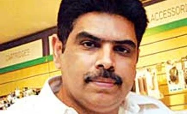 Turning around Ezone