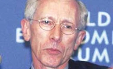 For No. 2 at Fed, White House favours central banker in the Bernanke mold Stanley Fischer