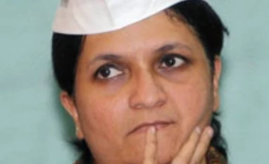 Fresh turmoil in AAP as former MLA accuses Kejriwal of horse-trading