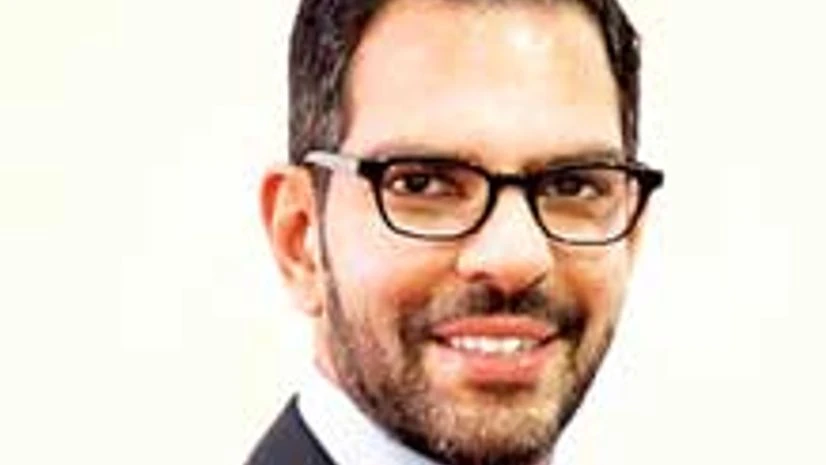 Sunjay J Kapur Sunjay J Kapur