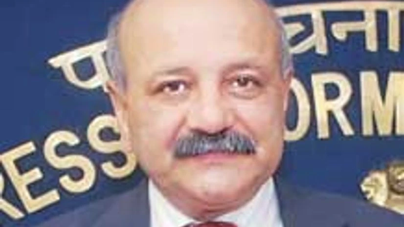 Saumitra Chaudhuri Saumitra Chaudhuri