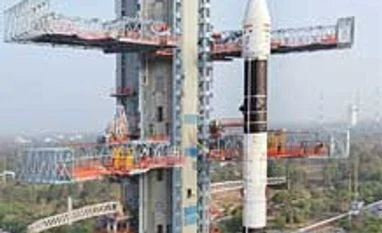 Ansari, Singh congratulate ISRO on successful launch of GSLV-D5