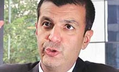 Why romance turned sour for Apollo and Cooper Neeraj Kanwar