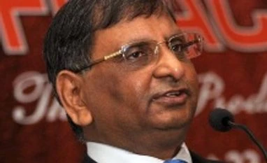 RBI to make Sinha an advisor for 3 months after retirement as deputy governor