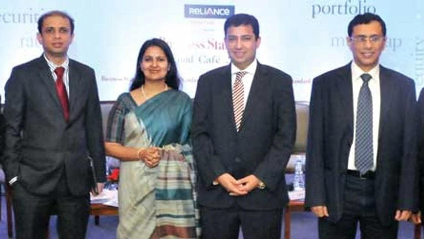 Milind Barve, Nimesh Shah, Ashu Suyash, Sundeep Sikka, Deepak Chatterjee and A Balasubramanian Milind Barve, Nimesh Shah, Ashu Suyash, Sundeep Sikka, Deepak Chatterjee and A Balasubramanian