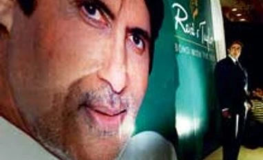 I hate everything about myself: Amitabh Bachchan