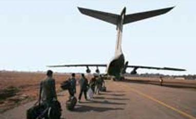 Airlines say budget carriers' price war to take toll on sector