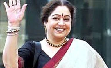 Kirron Kher, Pawan Kumar Bansal cast votes in Chandigarh