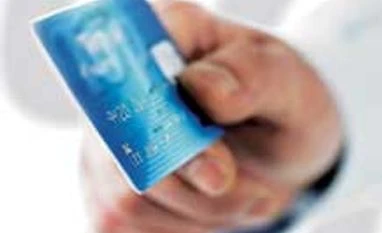 What are the benefits of using a credit card?