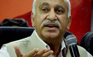 Upsurge in voter turnout in Bihar is Modi effect: M J Akbar Upsurge in voter turnout in Bihar is Modi effect: M J Akbar
