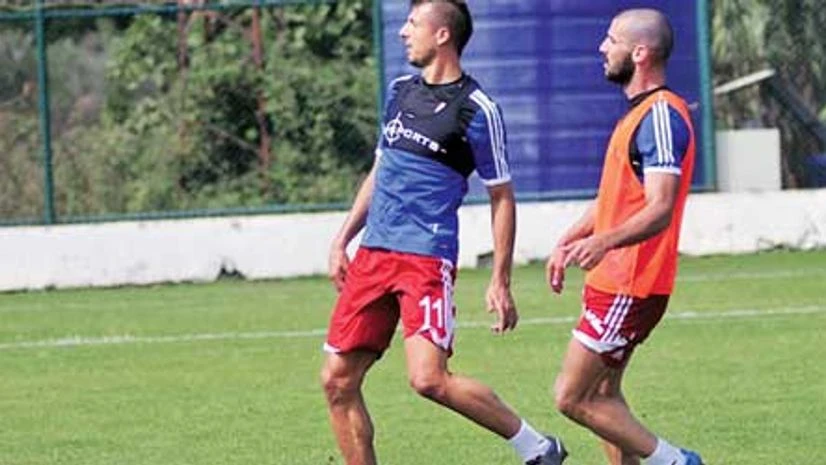 GPSports’ motion analysis system worn by players GPSports’ motion analysis system worn by players