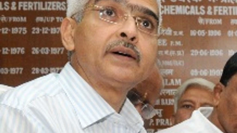 RBI to soon come out with draft on relaxing ECB norms: Shaktikanta Das RBI to soon come out with draft on relaxing ECB norms: Shaktikanta Das