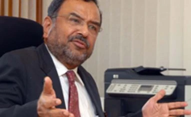 Bond yields may remain elevated on Iraq crisis: Salil Saran