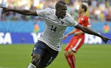 France poised for last 16 after Swiss rout