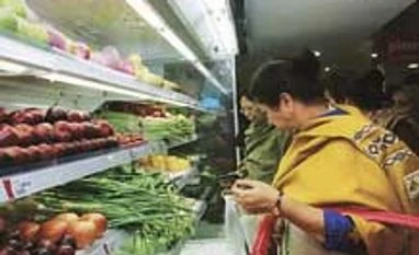 Retail turnover from smaller cities jump 92% in Q1 FY15