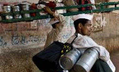 Flipkart ties up with Mumbai dabbawalas to navigate city streets
