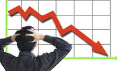 OECD cuts global growth outlook as investment lags, Greece looms