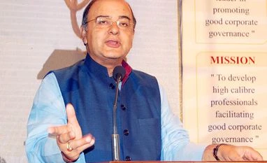 Adopt global best practices to improve governance: Jaitley Finance Minister Arun Jaitley at the ICSI National Awards function in Kolkata on August 24, 2014. Photo: Subrata Majumder