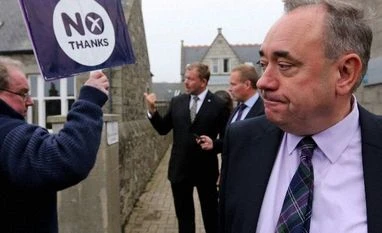 Rupee slips, pound gains weight