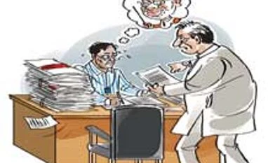 Fast-forward Modi govt leaves bureaucracy huffing & puffing