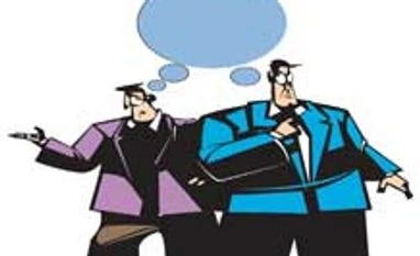 Weekly: Sensex drops 465 points on FII sell off, RBI stance